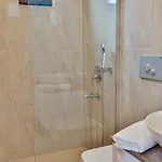 Vila 3 Bedroom *