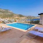 3 Bedroom Vila *