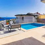 Vila 3 Bedroom *